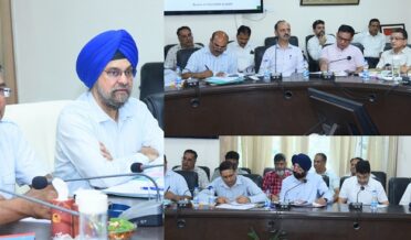 پرنسپل سیکرٹری اے پی ڈِی نے کیپکس ، جامع زرعی ترقیاتی پروگرام ، مرکز ی معاونت والی سکیموں اور نبارڈ کے تحت فنڈز کے اِستعمال کی پیش رفت کا جائزہ لیا