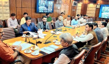 جاوید رانا نے جموں وکشمیر میں قبائلیوں کیلئے فلاحی اقدامات کا جائزہ لیا