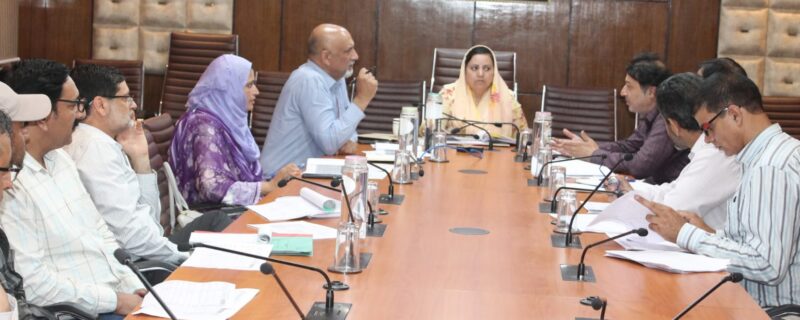 سکینہ اِیتو نے صوبہ کشمیر میں صحت پروجیکٹوں پر جاری کاموں کی پیش رفت کا جائزہ لیا