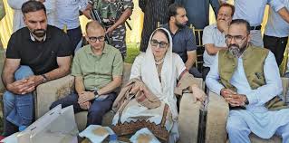 وقف چیرپرسن ڈاکٹر اندرابی نے عیدگاہ سری نگر کا دورہ کیا