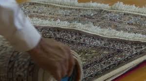 سیاحوں کو جعلی کشمیری قالین بیچنے پر کرافٹ ڈیلر بلیک لسٹ