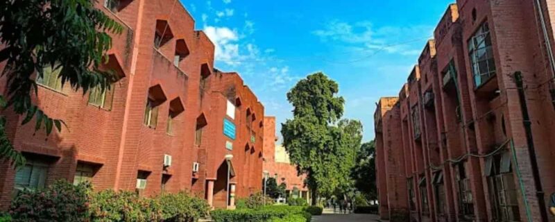 جامعہ اسلامیہ نے فیسوں میں 30 فیصد اضافہ کیا بی اے سوشل ورک میں 147 فیصد اضافہ دیکھا گیا