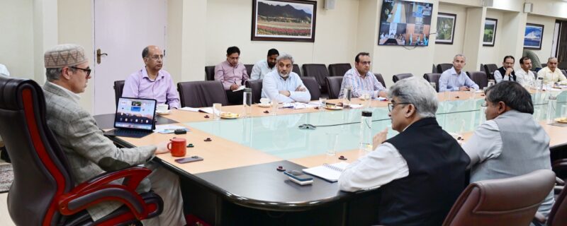 وزیر اعلیٰ عمر عبداللہ نے آفاتِ سماوی سے متاثرہ کشتواڑ اور کٹھوعہ میں راحت و بحالی کے اقدامات کا جائزہ لیا