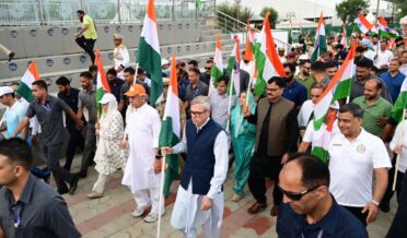 وزیر اعلیٰ عمر عبداللہ نے شہریوں سے ’ترنگا ریلی ‘ میں قومی پرچم کے وقار کو برقرار رکھنے پر زور دیا