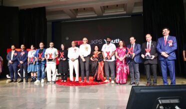 وزیر اعلیٰ نے طلباء کو جموں میں ٹی ای ڈی ایکس ایونٹ میں حدود سے آگے بڑھنے اور حدود سے باہر کی تلاش کرنے کی تاکید کی