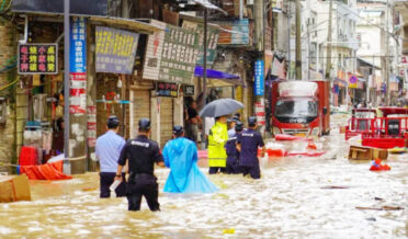 چین میں شدید بارش ، اربوں ڈالرز کا نقصان