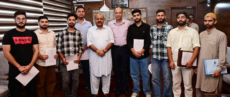 نائب وزیر اعلیٰ اور وزیر اعلیٰ کے مشیر نے جموںوکشمیر یوٹی میں
