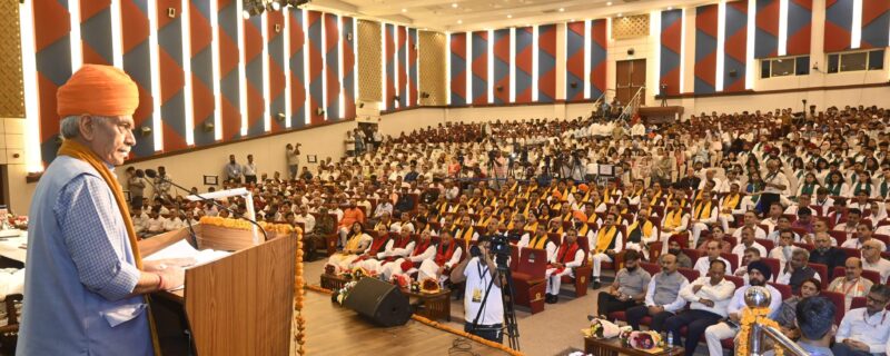 لیفٹیننٹ گورنر نے سکاسٹ جموں کے نویں کانووکیشن تقریب سے خطاب کیا