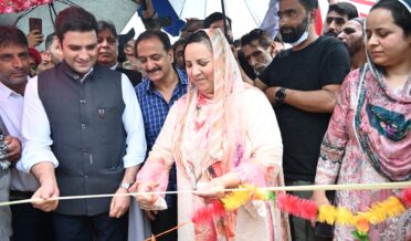 سکینہ اِیتو نے منزگام کولگام میں 10 ایم وِی اے ریسونگ سٹیشن کا سنگ بنیاد رکھا