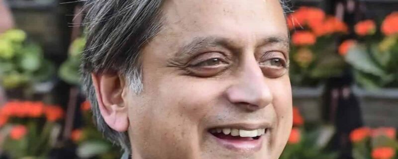 پاکستان کے بڑے تیل ذخائر پر امریکی بولی‘ ششی تھرور کا طنزیہ ردعمل