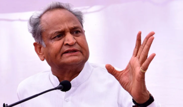 راہل سے حلف نامہ کی مانگ ’عزت بچانے کی کوشش‘، الیکشن کمیشن شمالی کوریا جیسا طریقہ عمل نہ اپنائے، اشوک گہلوت کا انتباہ