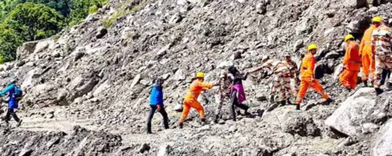 اتراکھنڈ میں تباہ کن لینڈسلائیڈ، بجلی گھر میں 19 مزدور پھنس گئے