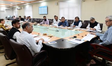 وزیر اعلیٰ نے جموں وکشمیرمیں ٹیلی کام اور ڈیجیٹل مواصلاتی منصوبوں کا جائزہ لیا