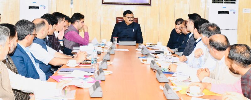 جاوید رانا نے جنوبی کشمیر میں محکمہ جنگلات کی پیش رفت کا جائزہ لیا