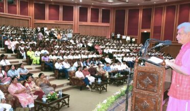 لیفٹیننٹ گورنر نے جموںوکشمیر کی ’’ یووا شکتی ‘‘ کو سراہا اور نوجوانوںسے تبدیلی کیلئے محرک بننے پر زور دیا