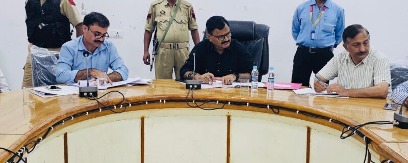 جاوید رانا نے مینڈھر میں دیہی ترقیاتی محکمہ کی پیش رفت کا جائزہ لیا