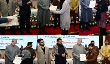 وزیر اعلیٰ عمر عبداللہ نے صوبہ کشمیر کے 54 مستحقین میں ہمدردانہ تقرری کے آرڈر تقسیم کئے