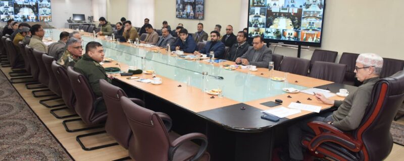 وزیر اعلیٰ نے متوقع برفباری اور بارش سے قبل جموں و کشمیر میں موسم سرما کی تیاریوں کا جائزہ لیا