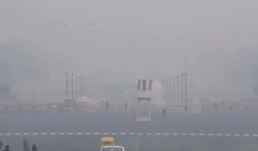 گھنے کہرے کے سبب دہلی میں 150 سے زائد پروازیں منسوخ