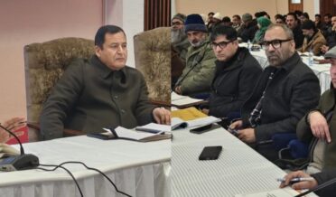 جاوید ڈار نے دیہی ترقی محکمہ کشمیر کی کارکردگی کا جائزہ لیا