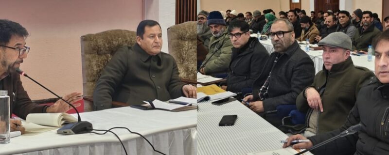 جاوید ڈار نے دیہی ترقی محکمہ کشمیر کی کارکردگی کا جائزہ لیا