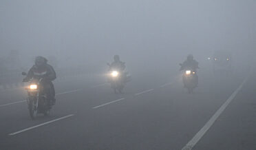 دہلی میں کہرے کے باعث 125 سے زائد پروازیں منسوخ