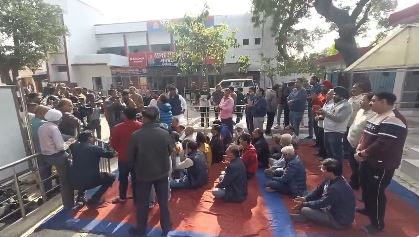 میرٹھ کے ہندو علاقہ میں گھر خریدنا مسلم خاندان کو مہنگا پڑا