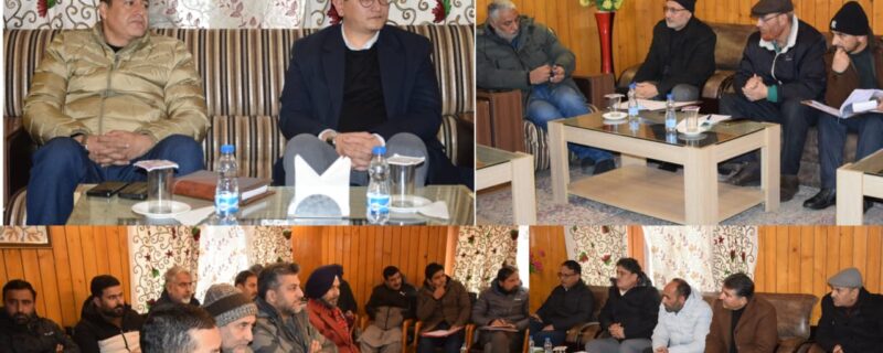 جاوید ڈار نے سوپور فروٹ منڈی کے ترقیاتی اقدامات کا جائیزہ لیا