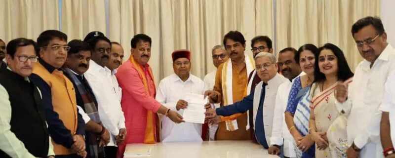 بی جے پی کے وفد نے کرناٹک کے گورنر سے ملاقات کی، نفرت انگیز تقریر بل کو منظوری نہ دینے کی درخواست کی