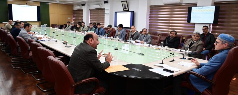 وزیر اعلیٰ عمر عبداللہ نے اہم محکموں کے ساتھ پری بجٹ مشاورتی میٹنگوں کی صدارت کی