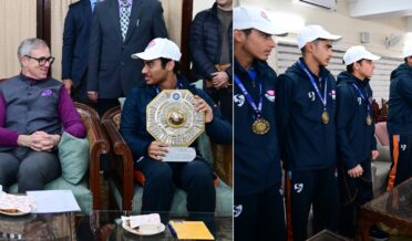 وزیر اعلیٰ عمر عبداللہ نے جموںوکشمیر اَنڈر16 کرکٹ ٹیم کو تاریخی وِجے مرچنٹ ٹرافی جیتنے پر مُبارک باد دِی