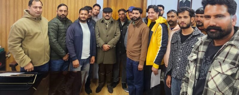 نائب وزیر اعلیٰ نے لوہڑی کی مبارکباد پیش کی ، جموں میں عوامی وفود سے ملاقات