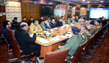 نائب وزیر اعلیٰ نے کشمیر میں برفباری کے بعد کی صورتحال کا جائزہ لیا