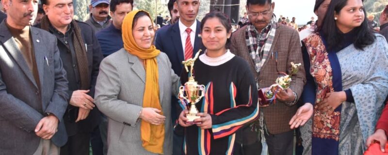 سکینہ ایتو نے پنچاری اودھمپور کا دورہ کیا ، 6 ویں آئی ایس کے او آئی انڈیا