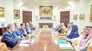 سعودی وزیر دفاع کی امریکی عہدیداران سے مشرق وسطیٰ قیامِ امن پر گفتگو