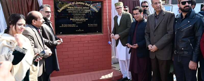 وزیر اعلیٰ عمر عبداللہ نے سری نگر اور بڈگام میں 190 کروڑ روپے کے شہری ترقیاتی پروجیکٹوں کا سنگ بنیاد رکھا