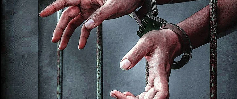 ڈی جی جی آئی کا اسٹار ٹیکس کنسلٹنٹ کے ٹھکانوں پر چھاپہ، 593کروڑ روپئے دھوکہ دہی کا ماسٹر مائنڈ گرفتار