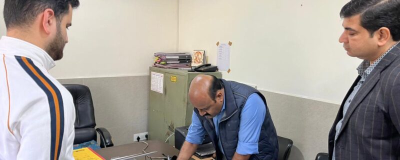 نائب وزیر اعلیٰ نے ستواری ، اکھنور اور سندر بنی میں سرکاری دفاتر کا اچانک معائینہ کیا