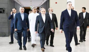 جوہری توانائی کے پُرامن حق سے دستبردار نہیں ہوں گے: ایرانی وزیر خارجہ