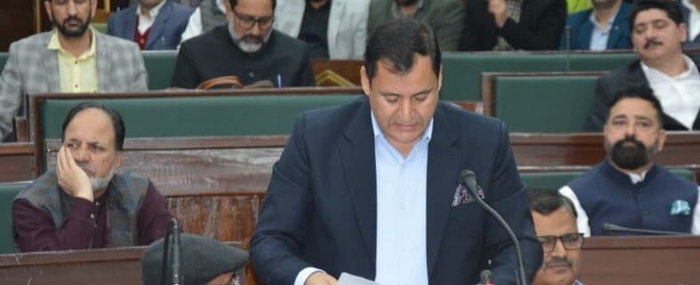 حکومت جموں و کشمیر میں نئے سیاحتی علاقوں کی نشاندہی کرنے کیلئے تجویز کا جائزہ لے رہی ہے ۔ جاوید احمد ڈار