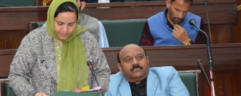 دُور دراز علاقوں میں ملازمین کیلئے مراعات کا وزیر اعلیٰ کا اعلان قابلِ ستائش ہے۔ سکینہ ایتو