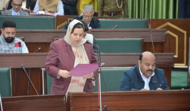 حکومت موجودہ ڈِگری کالجوں میں بنیادی ڈھانچے کی اَپ گریڈیشن او ر فیکلٹی کی ضروریات پرتوجہ مرکوز کر رہی ہے۔ وزیر تعلیم