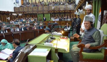 ایوان نے سابق وزیر قمر علی آخون کو زبردست خراجِ عقیدت پیش کیا