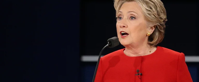 ایپسٹین فائلز پر سیاست گرم، ہلیری کلنٹن نے ٹرمپ انتظامیہ پر کور اپ کا الزام لگایا