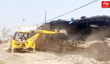 بریلی میں غیر قانونی مسجد کا انہدام، عدالت کے حکم پر کارروائی