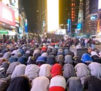 نیویارک کے ٹائمز اسکوائر پر باجماعت تراویح کا اہتمام