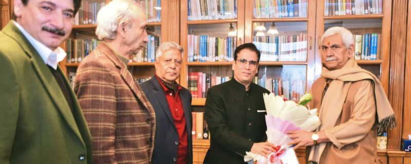 تنویرصادق لیفٹیننٹ گورنر منوج سنہا سے ملاقی