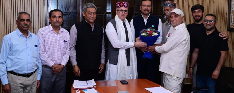 وزیر اعلیٰ عمر عبداللہ نے وفود سے ملاقات کی