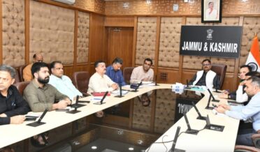 جاوید رانا نے صوبہ جموں میں قبائلی ہوسٹلوں کے کام کاج کا جائزہ لیا