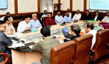 جاوید رانا نے ضلع ڈوڈہ میں ترقیاتی کاموں کا جائزہ لینے کیلئے میٹنگ کی صدارت کی